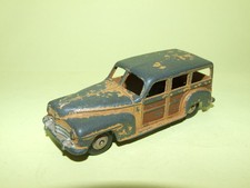 PLYMOUTH ESTATE WOODY DINKY TOYS Peinture très écaillée