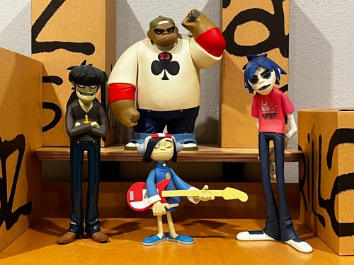 Gorillaz kidrobot black - gorillaz,