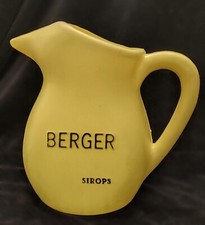 Ancien broc pichet BERGER SIROPS plastique jaune bistrot collection France -E