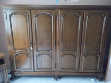 Armoire de chambre à coucher