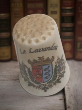 Machine à coudre ancienne pour collectionneur, objet de couture vintage rétro dé