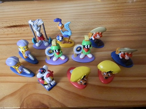 Lot figurines warner - lot,