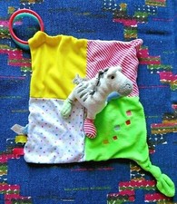 VP/ DOUDOU PLAT OXYBUL EVEIL ET JEUX ZEBRE VERT JAUNE ROUGE POIS RAYE TBE