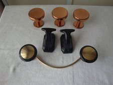 Lot d'anciens  porte manteaux  et patères murales