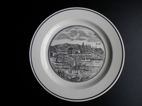 Très rare assiette - , décor