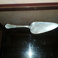 Belle pelle à tarte en métal