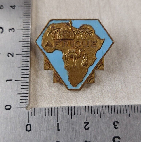 Ancienne insigne médaille - ancienne,