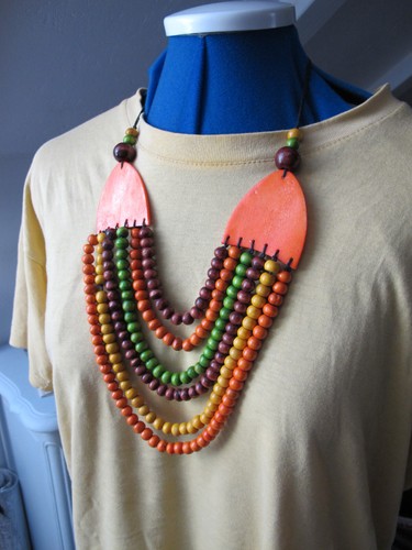 Collier perles bois - de, en