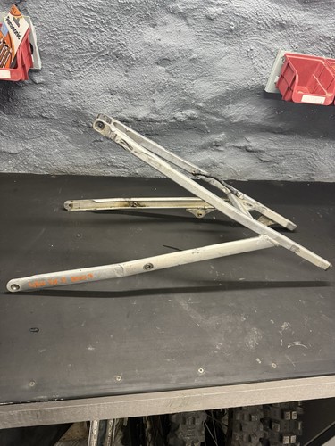 Boucle arriere cadre subframe - cadre,