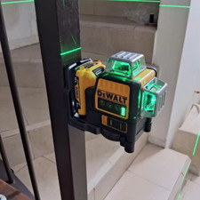 Dewalt-Niveau laser Professionnel à lumière verte  + chargeur batterie