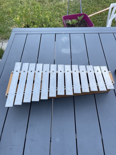 Xylophone metallophone - xylophone,