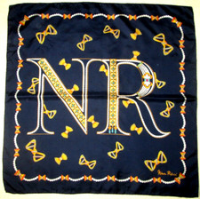 NINA RICCI  Foulard  soie  en