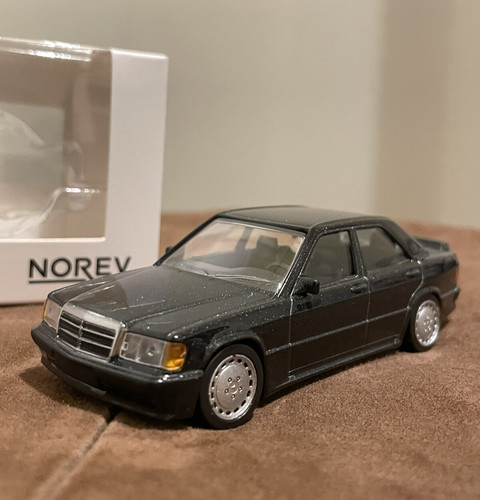Miniature norev mercedes 190 - mercedes, e