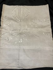drap ancien broderie Richelieu