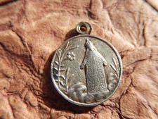 PETITE MEDAILLE NOTRE DAME D AFRIQUE BASILIQUE D ALGER 