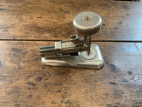 Ancienne agrafeuse metal - ancienne,