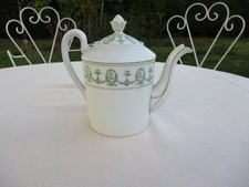 THEIERE CAFETIERE EN PORCELAINE FINE 19ème MEDAILLONS VERT & BLANC NOEUDS L. XVI