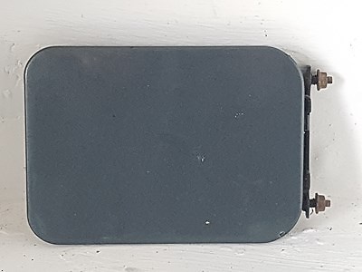 Trappe carburant pour - à,
