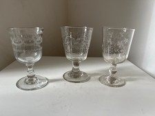 Ensemble de Verre à pied bistrot gravures soufflés XIX