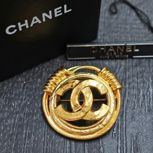Broche ronde - , vintage
