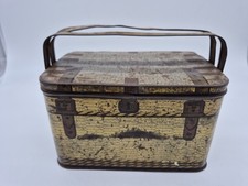 ANCIENNE BOITE PANIER BISCUIT