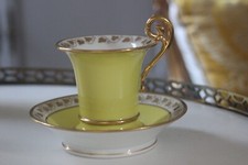 TASSE en porcelaine forme Jasmin rare fond Jaune - vieux Sèvres - XIXe siècle