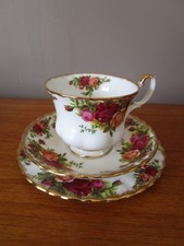 Tasse à Thé + sous tasses +