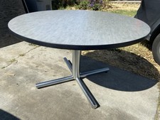 Florence Knoll Style Mid