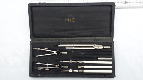 Ancienne boite compas - boite,