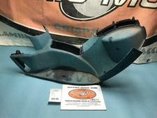 Crochet cassé du carénage du