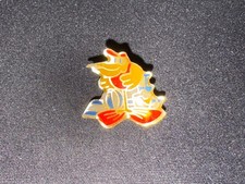 (V9) PINS BADGE ENAMEL VINTAGE