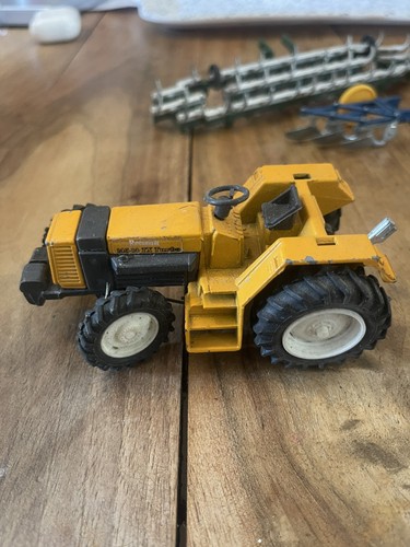 Yaxon tracteur renault - 1/43,