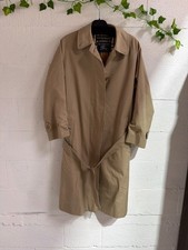 Burberry ‘ s Trench très
