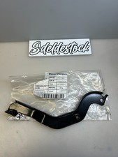 1 support garde boue arrière