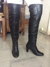 Cuissardes 39 en cuir noir en très bon état Mellow Yellow.