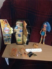 poupée monster high Cleo De
