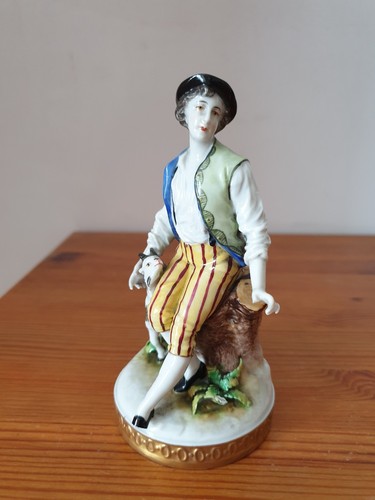 Magnifique figurine - , en