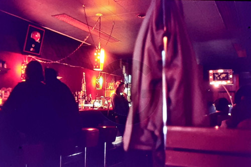 Dimly lit dive - lit,