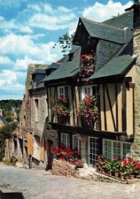 22 DINAN LA RUE DU JERZUAL