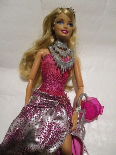 Poupee barbie fashionistas - barbie,