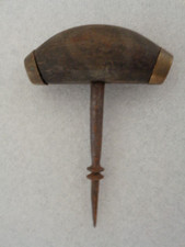 ancien tire bouchon tige à système coup de poing du vigneron N° 8/10