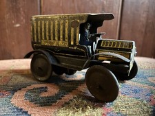 jouet mecanique Voiture Fourgon ancien tole Wells O London 1920