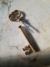 Tire-bouchon en forme de clé