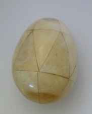 OEUF en OS, oeuf en triangles