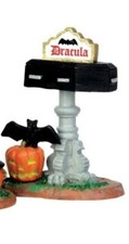 LEMAX SPOOKY TOWN  " DRACULA'S COFFIN MAILBOX " ..NICE!