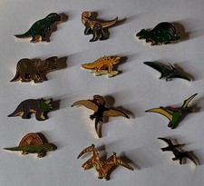 PINS PIN DINOSAURE PIN