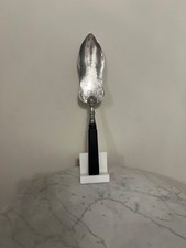 pelle a tarte argent massif avec minerve