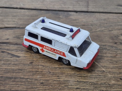 Voiture miniature ambulance - miniature,