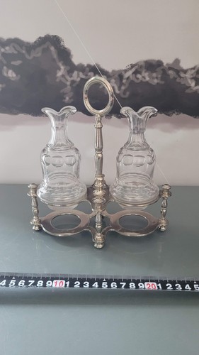Serviteur ancien huile - ancien,