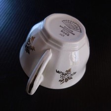 6 tasses faïence opaque fait